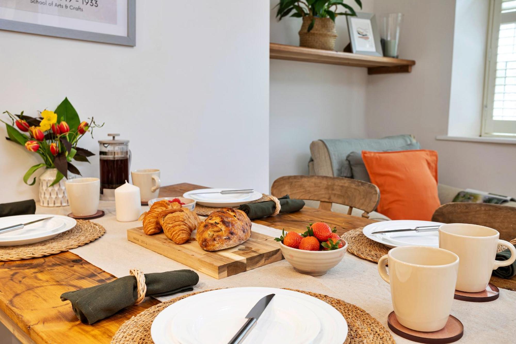 Finest Retreats - Courtyard Holiday home